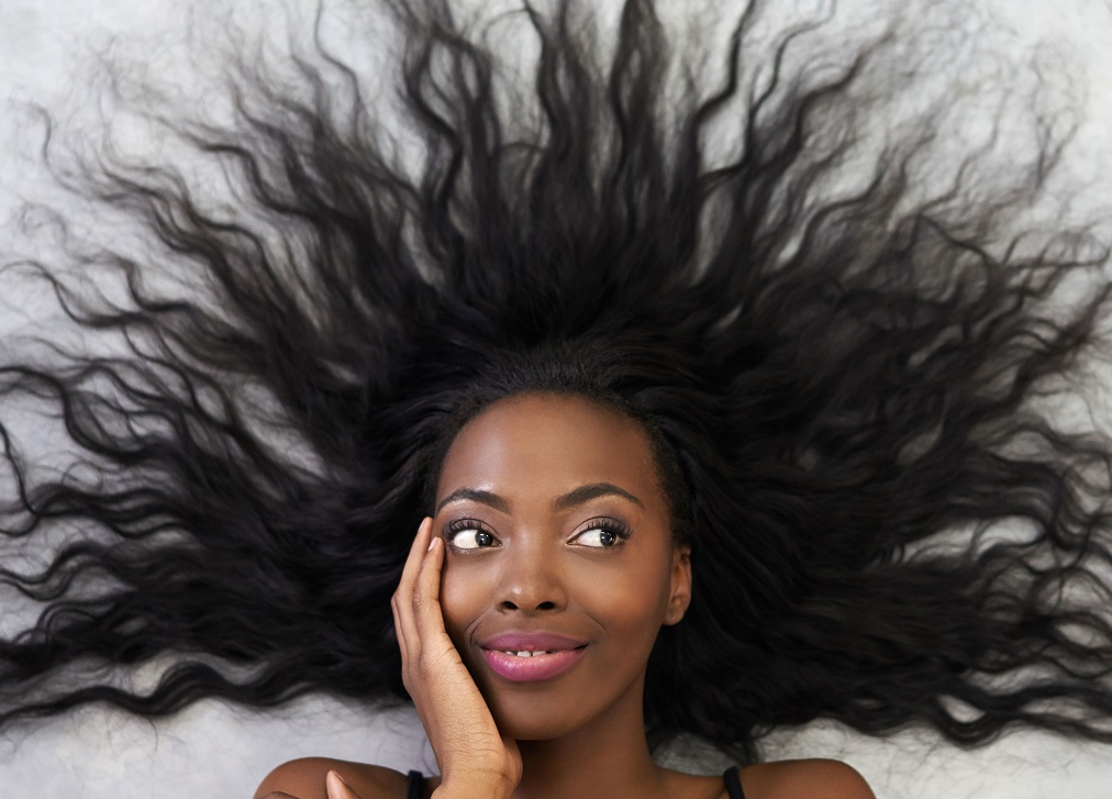 What are the actual reasons for the black hair with white ends? | Cavewoman  music